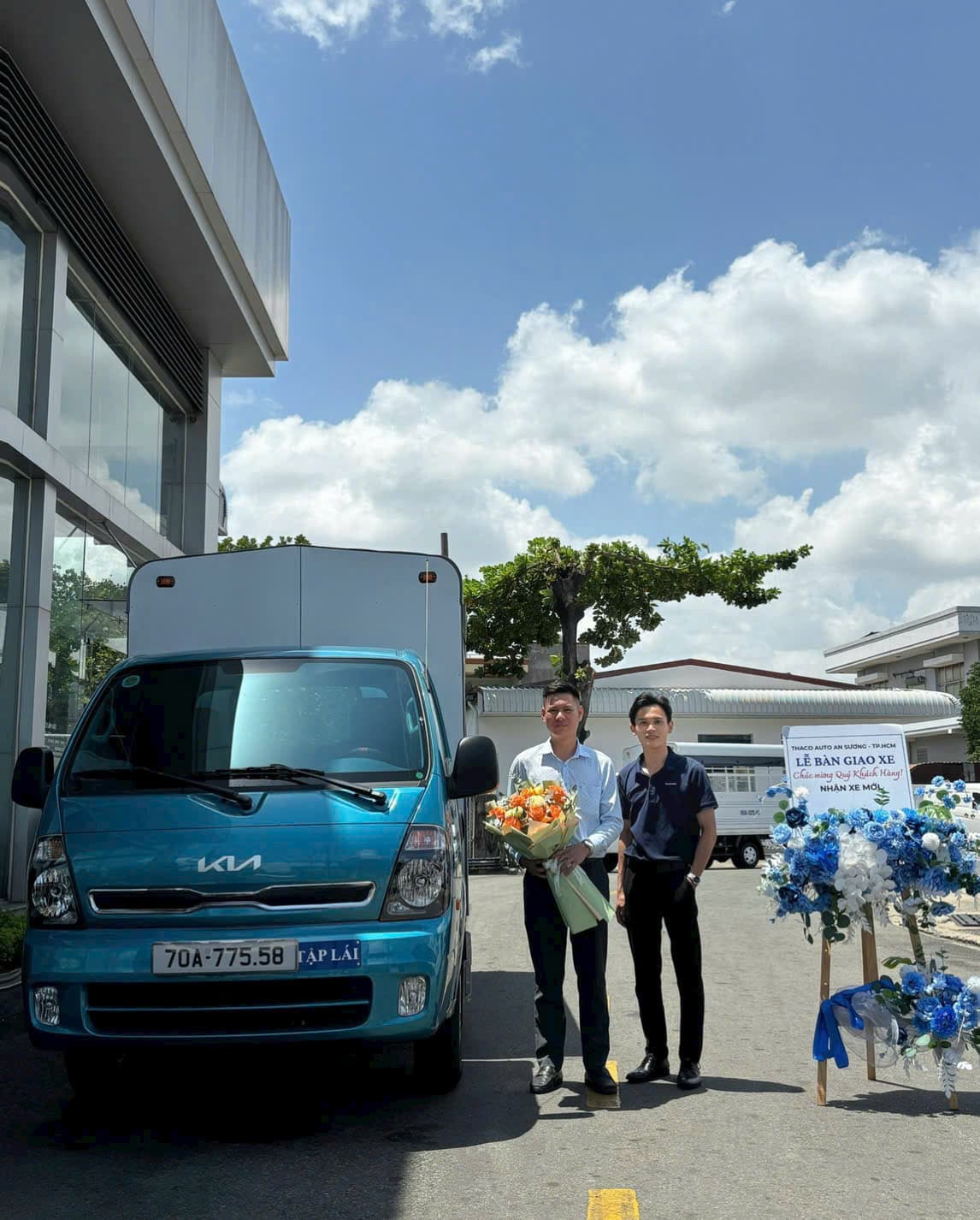 Bàn giao xe tải Kia K200/K250 chính hãng